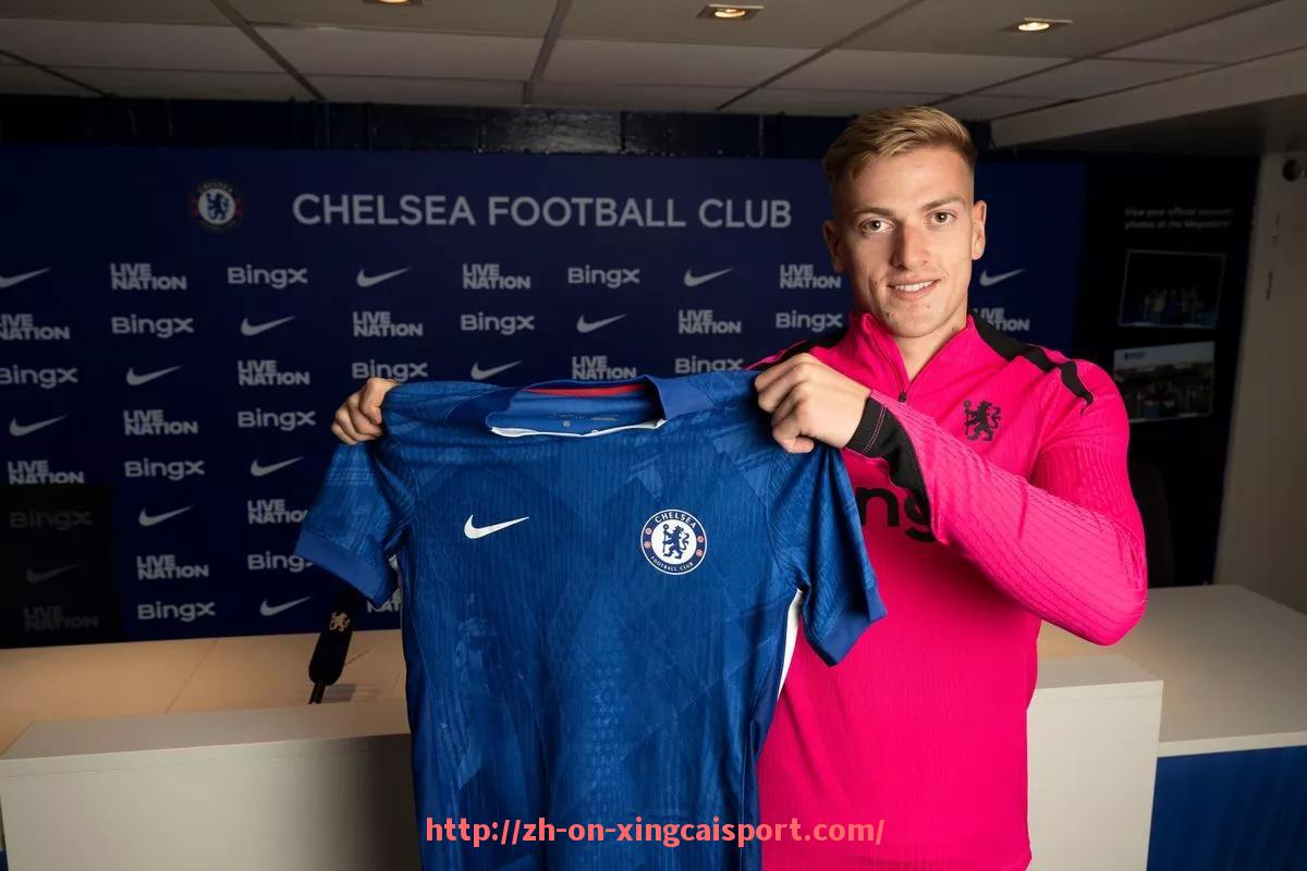 杏彩体育-火箭队最新签约球员巴莫特的加盟意义解析